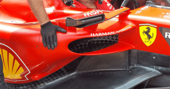 Ferrari SF-23 garage mechanics