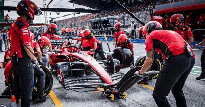 Ferrari pit stop Pirelli